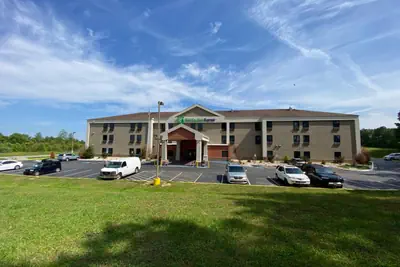 Photo 2 - Holiday Inn Express Metropolis by IHG