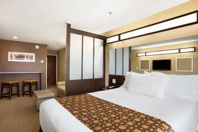 Photo 4 - Microtel Inn & Suites by Wyndham Cambridge