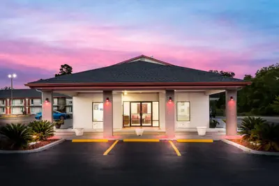 Photo 4 - Red Roof Inn & Suites Thomasville