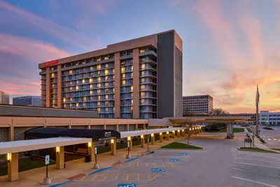 Photo 2 - Marriott Chicago O’Hare