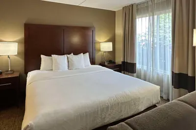 Photo 5 - Charlotte Suites by IHG