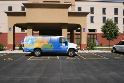 Photo 3 - Hampton Inn & Suites Bolingbrook