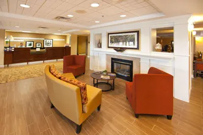 Photo 4 - Hampton Inn Columbus-North