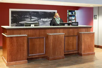 Photo 3 - Hampton Inn Dubuque
