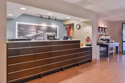 Photo 4 - Spark by Hilton Decatur