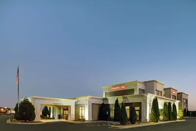 Photo 2 - Hampton Inn Farmington