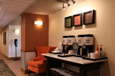 Photo 5 - Hampton Inn & Suites Fremont