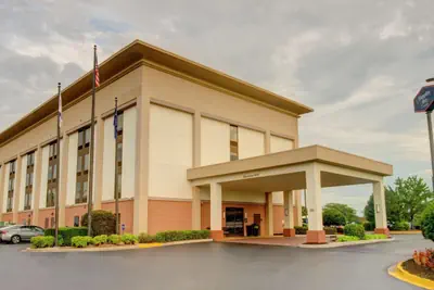 Photo 2 - Hampton Inn Gaffney