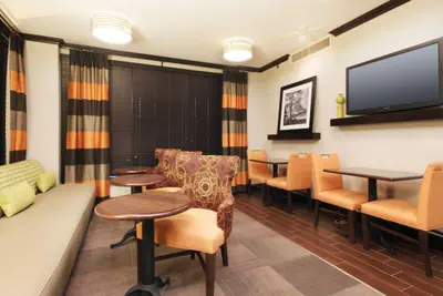 Photo 5 - Hampton Inn Overland Park