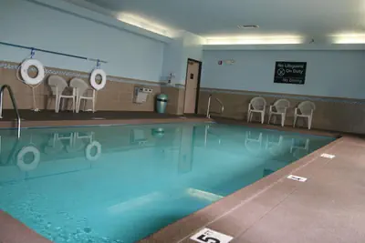 Photo 3 - Hampton Inn Olathe