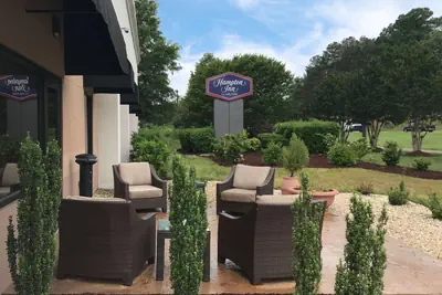 Photo 4 - Hampton Inn Raleigh/Durham Airport
