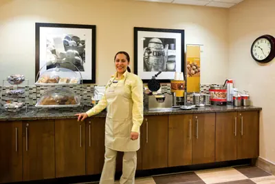 Photo 5 - Hampton Inn Rockford