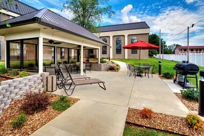 Photo 2 - Hampton Inn Russellville
