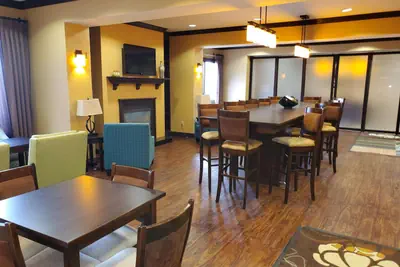 Photo 4 - Hampton Inn Stow