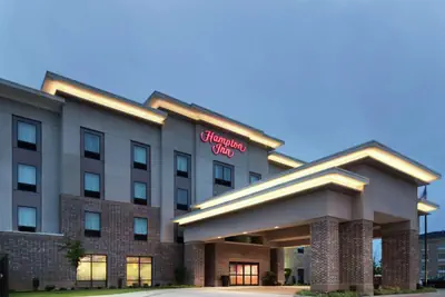 Photo 2 - Hampton Inn Texarkana