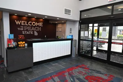Photo 3 - Hampton Inn Valdosta/Lake Park Area