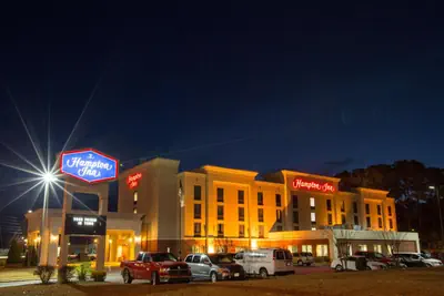 Photo 3 - Hampton Inn Washington