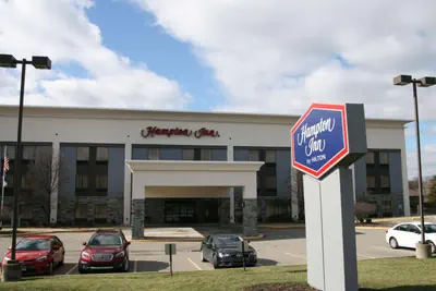 Photo 3 - Hampton Inn Youngstown-North