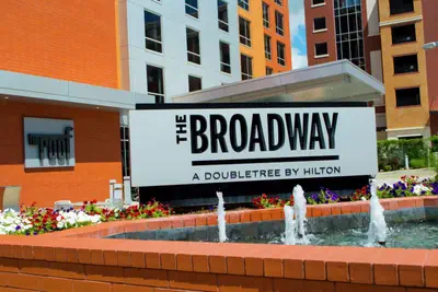 Photo 2 - The Broadway Columbia - a DoubleTree by Hilton Hotel