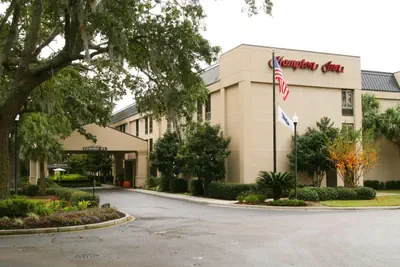 Photo 2 - Hampton Inn Beaufort