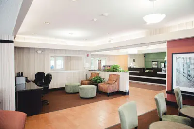 Photo 3 - Hampton Inn Bloomington West