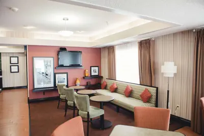 Photo 5 - Hampton Inn Bloomington West