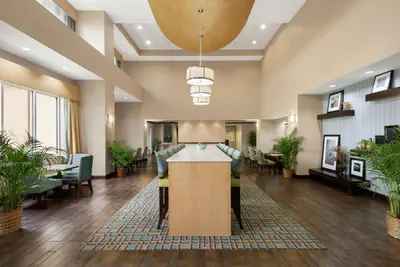 Photo 4 - Hampton Inn & Suites Brunswick