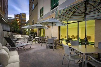Photo 2 - Hampton Inn & Suites Atlanta Decatur/Emory