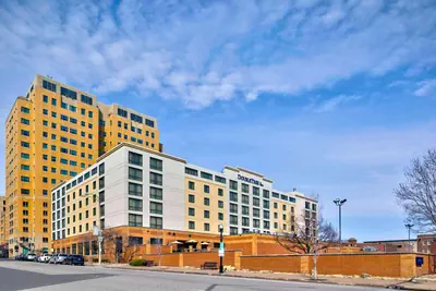 Photo 2 - DoubleTree by Hilton Davenport