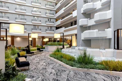 Photo 5 - DoubleTree by Hilton Davenport