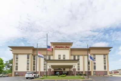 Photo 2 - Hampton Inn Jefferson City at Capital Mall