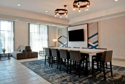 Photo 4 - Hilton Garden Inn Kansas City/Kansas