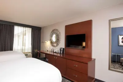 Photo 4 - DoubleTree by Hilton Schenectady