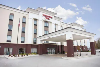 Photo 2 - Hampton Inn Toledo Oregon