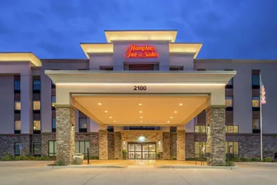 Photo 4 - Hampton Inn and Suites Ames, IA