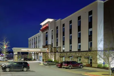 Photo 2 - Hampton Inn Emerson - Lakepoint, Ga