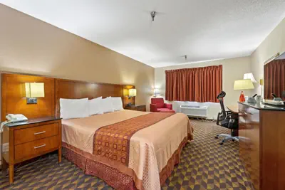 Photo 2 - Geneva Motel