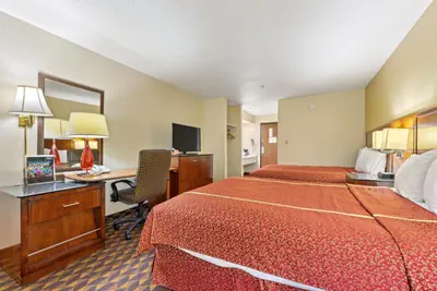 Photo 3 - Geneva Motel