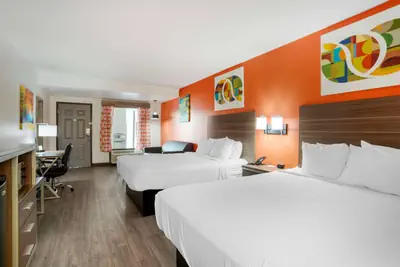 Photo 4 - Best Western Statesville Inn