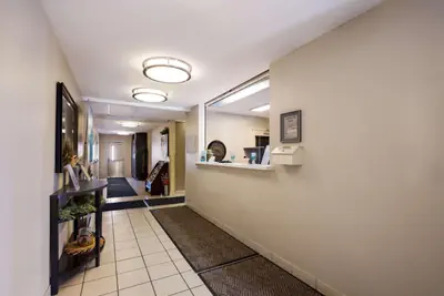 Photo 5 - Sonesta Simply Suites St Louis Earth City