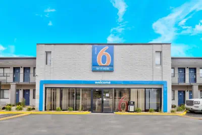 Photo 3 - Motel 6-Villa Park, IL - Chicago West