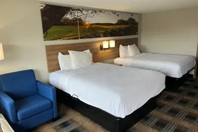 Photo 2 - Days-Inn by Wyndham Liverpool-Syracuse
