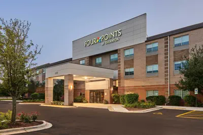 Photo 2 - Four Points by Sheraton Chicago Schaumburg
