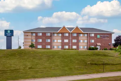 Photo 2 - MainStay Suites Dubuque at Hwy 20