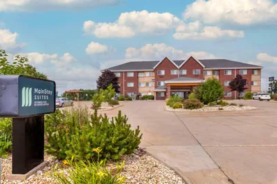 Photo 3 - MainStay Suites Dubuque at Hwy 20