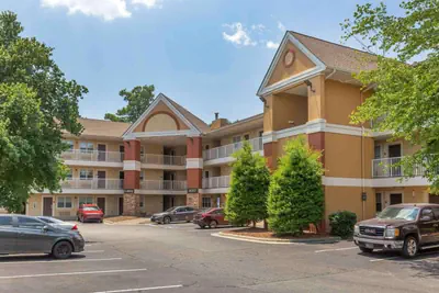 Photo 2 - Extended Stay America Select Suites - Greensboro - Wendover Ave - Big Tree Way