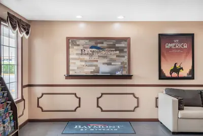 Photo 5 - Baymont by Wyndham Commerce GA Near Tanger Outlets Mall