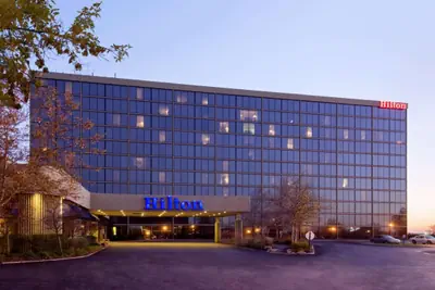 Photo 3 - Hilton Kansas City Airport