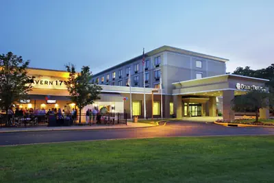 Photo 2 - DoubleTree by Hilton Mahwah