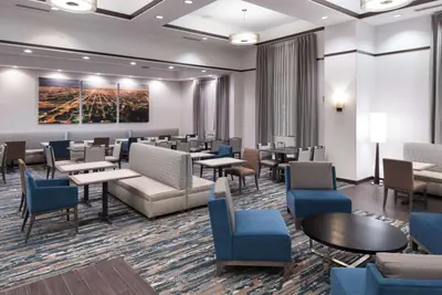 Photo 4 - Hampton Inn & Suites Chicago North Shore